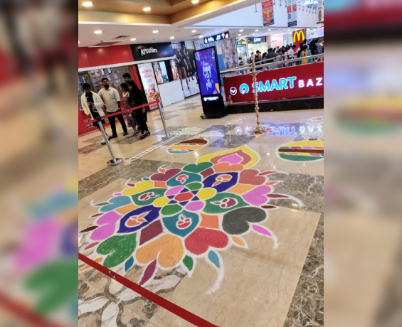 shopping-mall-decore