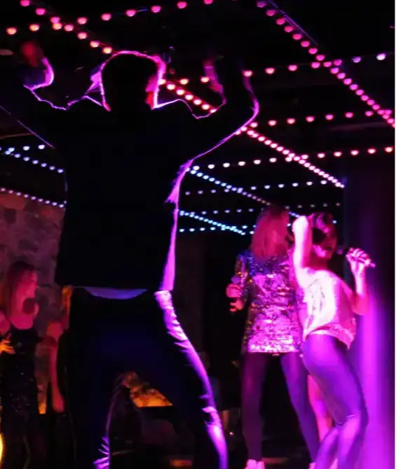 Dance night / Karaoke night